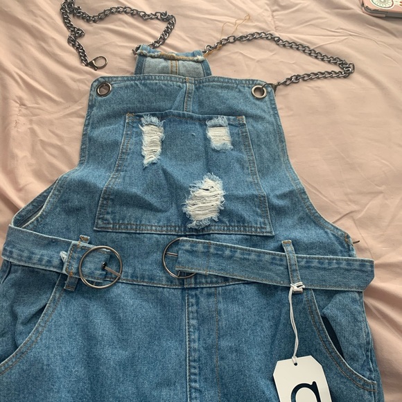 Denim overalls with super cute chains, a belt! - Picture 2 of 4